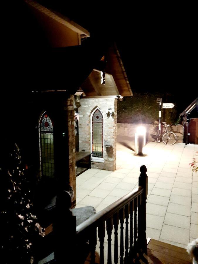 Riverside Lodge Карлингфорд Экстерьер фото